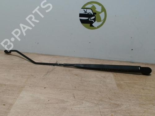 Used Front windshield wiper arm PEUGEOT 1007 (KM_) 1.4 (75 hp) 29044368