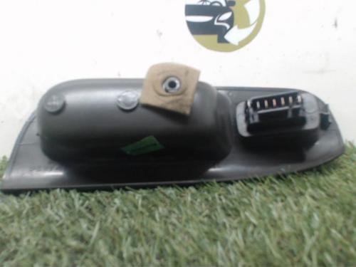 Right front window switch RENAULT SCÉNIC I MPV (JA0/1_, FA0_) 1.9 dCi (JA05, JA1F) | BP25396727I26 