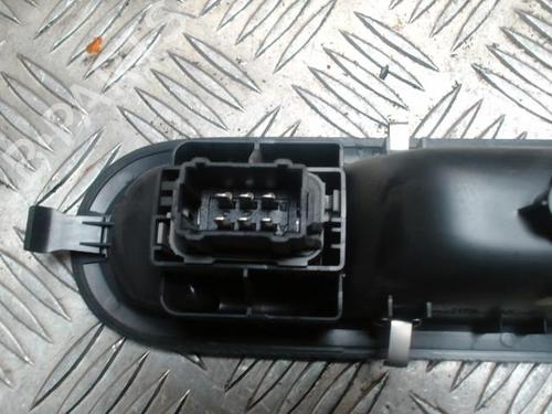 Right front window switch RENAULT TWINGO II (CN0_) 1.2 16V (CN0K, CN0V, CN0A) | BP30049695I26 