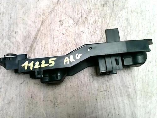 Used Licence plate light RENAULT LAGUNA II (BG0/1_) 1.9 dCi (BG1A, BG1V) (130 hp) 27931850