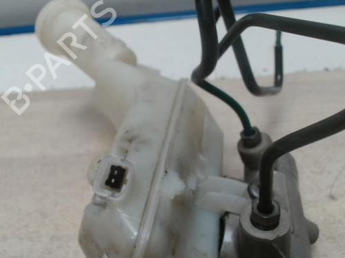 Used Brake master cylinder RENAULT CLIO III (BR0/1, CR0/1) 1.6 16V (BR05, BR0B, BR0Y, BR15, BR1J, BR1M, BR1Y, CR0B,... (112 hp) 25422281