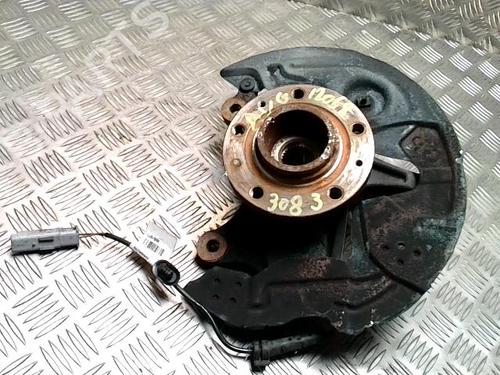 Used Left front steering knuckle PEUGEOT 308 III (FB_, FH_, FP_, F3_, FM_) PureTech 130 (FPHNSL, FPHNST) (131 hp) 31084732