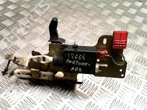 Used Rear right exterior door handle PEUGEOT PARTNER MPV (5_, G_) 1.9 D (68 hp) 32519782