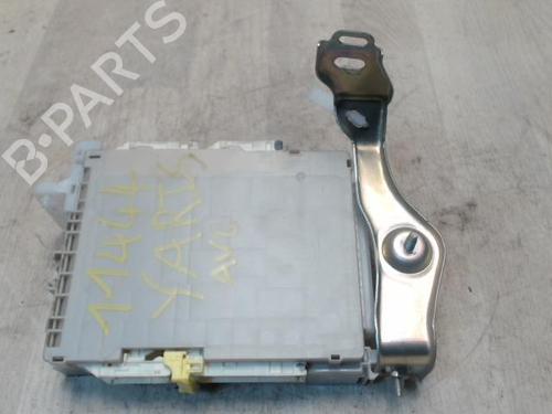 Used Fuse box Fuse box TOYOTA YARIS (_P13_) 1.4 D (NLP130_, NLP130) (90 hp) 27670473 27670473