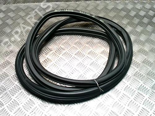 Used Rubber door seal OPEL ZAFIRA / ZAFIRA FAMILY B (A05) 1.9 CDTI (M75) (120 hp) 31228031