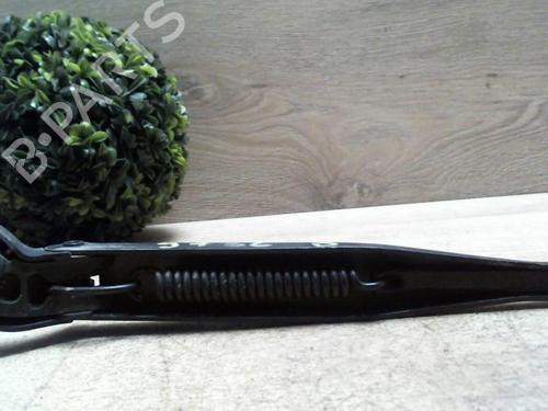 Used Front windshield wiper arm MERCEDES-BENZ A-CLASS (W168) A 170 CDI (168.009, 168.109) (95 hp) 31226846
