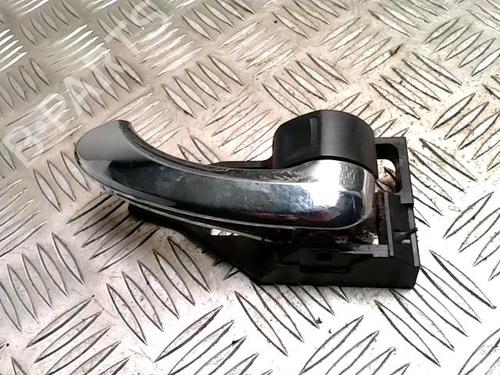 Poignée intérieure avant droite TOYOTA RAV 4 III (_A3_) 2.2 D 4WD (ALA30_, ALA30R) (150 hp) 31807524