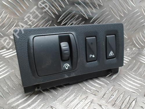 Commande de phare RENAULT LAGUNA III (BT0/1) 2.0 dCi (BT01, BT08, BT09, BT0E, BT0K, BT12, BT1C, BT1D,... (150 hp) 31230812