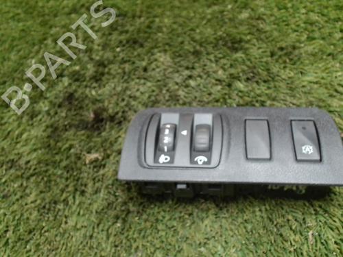 Used Switch RENAULT MEGANE III Hatchback (BZ0/1_, B3_) 1.5 dCi (BZ09, BZ0D, BZ1W, BZ29, BZ14) (110 hp) 29167645