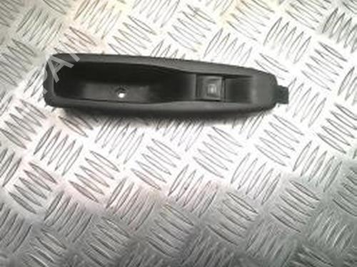 Pulsantiera posteriore destra RENAULT CAPTUR I (J5_, H5_) 1.5 dCi 90 (J5N4, J5M5, J5MW, J5M6, J5AL, J5AJ) (90 hp) 26377333