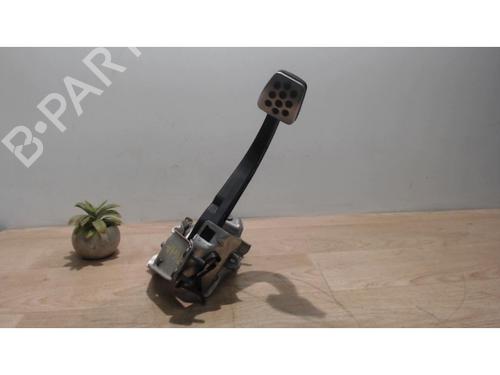 Used Clutch pedal OPEL TIGRA TwinTop (X04) 1.4 (R97) (90 hp) 25386034