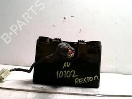 Used Fuse box SSANGYONG REXTON / REXTON II (GAB_) 2.7 Xdi (163 hp) 25425095