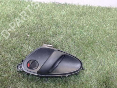 Venstre foran invendig håndtak CITROËN XSARA (N1) 1.9 TD (90 hp) 25389707
