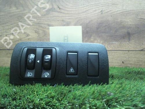 Used Switch RENAULT SCÉNIC III (JZ0/1_) 1.5 dCi (106 hp) 31231856