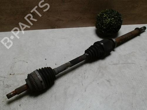 Arbre de transmission avant droit Arbre de transmission avant droit RENAULT CLIO II (BB_, CB_) 1.5 dCi (B/C2J) (68 hp) 34346938 34346938