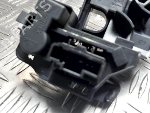 Licence plate light PEUGEOT 206 CC (2D) 2.0 S16 | BP31239237I40