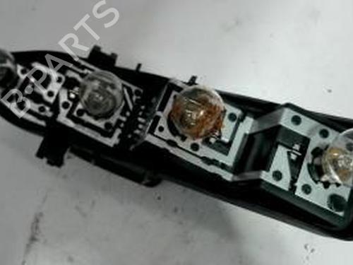 Used Licence plate light RENAULT SCÉNIC II (JM0/1_) 1.9 dCi (JM0G, JM12, JM1G, JM2C) (120 hp) 26662155