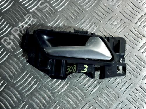 Used Front right interior door handle PEUGEOT 308 III (FB_, FH_, FP_, F3_, FM_) PureTech 130 (FPHNSL, FPHNST) (131 hp) 31239454