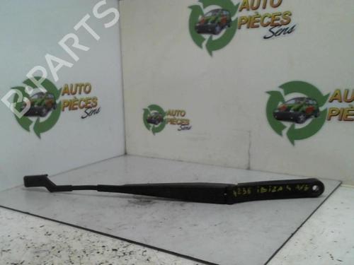 Used Front windshield wiper arm SEAT IBIZA IV (6J5, 6P1) 1.2 TSI (105 hp) 25466252