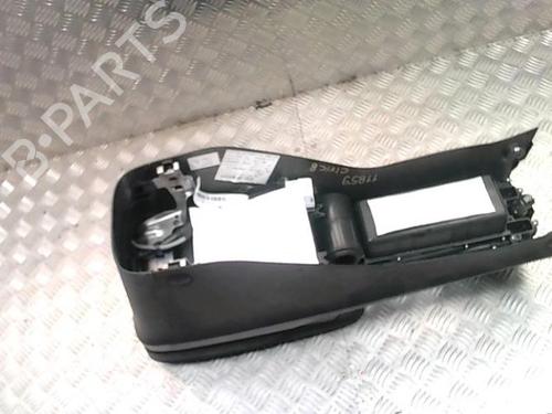 Armrest / Center console HONDA CIVIC VIII Hatchback (FN, FK) 2.2 CTDi (FK3) | BP25429398I20 