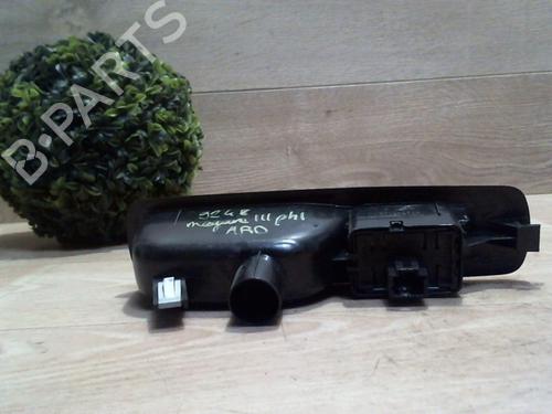 Used Right rear window switch RENAULT MEGANE III Grandtour (KZ0/1) 1.9 dCi (KZ0J, KZ0N, KZ1S) (131 hp) 25383506