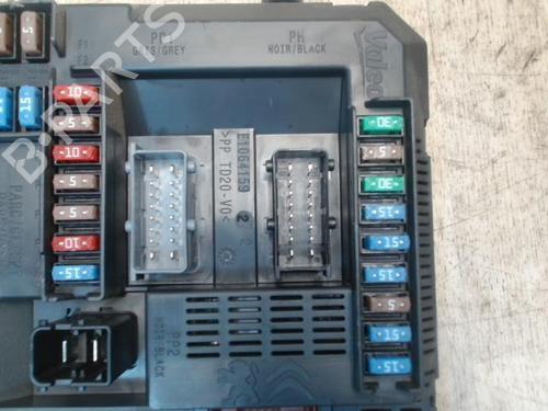 Used Fuse box PEUGEOT 208 I (CA_, CC_) 1.2 VTI 82 (82 hp) 31237269
