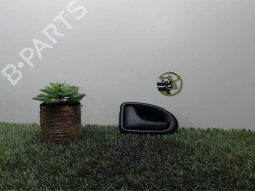 Maneta interior delantera izquierda RENAULT CLIO II (BB_, CB_) 1.9 D (B/CB0E, BB0J) (64 hp) 30666285
