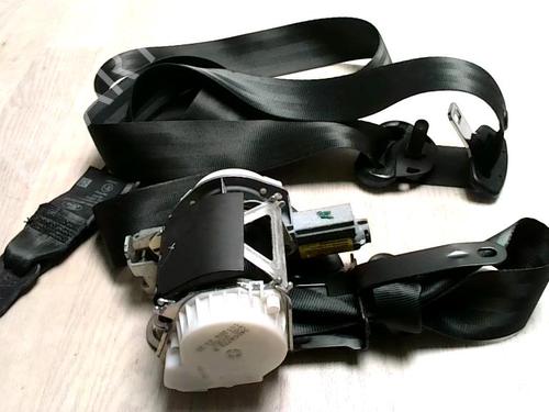 Used Front right seatbelt FORD FIESTA VI (CB1, CCN) 1.4 TDCi (68 hp) 26577398