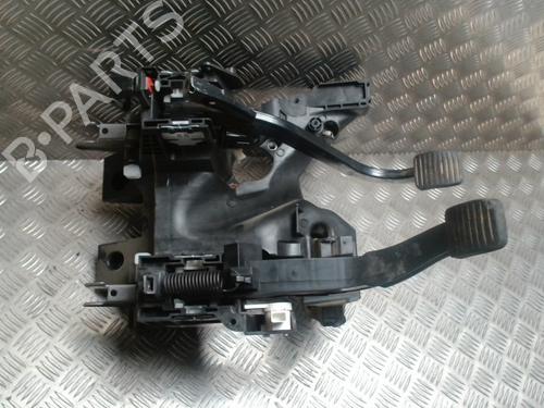 Pedal OPEL MERIVA B MPV (S10) 1.4 (75) (120 hp) 31263284
