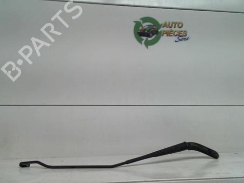 Used Front windshield wiper arm RENAULT MEGANE II (BM0/1_, CM0/1_) 1.5 dCi (BM0F, BM0T, BM2B, CM0F, CM0T) (82 hp) 25399912