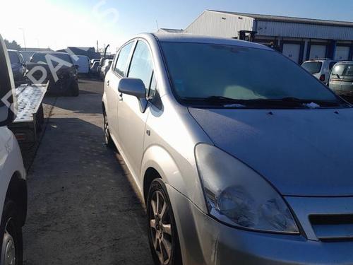 Fuse box TOYOTA COROLLA Verso (ZER_, ZZE12_, R1_) 2.2 D-4D (AUR10_, AUR10R) | BP27671490E1 