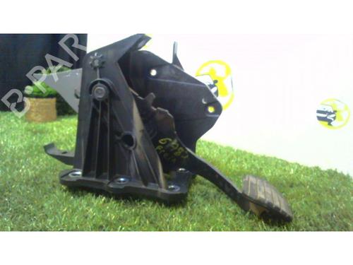 Used Break pedal RENAULT LAGUNA III (BT0/1) 1.5 dCi (BT00, BT0A, BT0T, BT1J) (110 hp) 25395590
