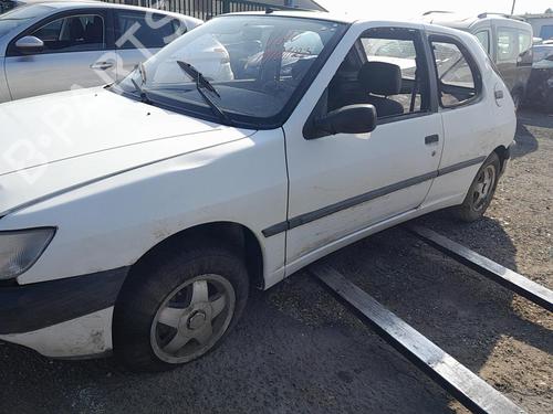 Switch PEUGEOT 306 Hatchback (7A, 7C, N3, N5) 1.9 D | BP25426050I30 