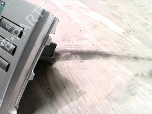 climate-control-toyota-corolla-verso-zer_-zze12_-r1_-2004-2005-2006-2007-2008-2009-27671470 main image