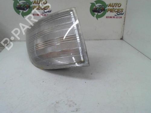 Clignotant avant droit MERCEDES-BENZ V-CLASS (638/2) V 220 CDI (638.294) (122 hp) 30665896