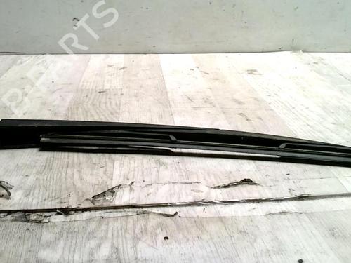 Used Rear windshield wiper arm Rear windshield wiper arm PEUGEOT 207 (WA_, WC_) 1.4 (73 hp) 25425590 25425590