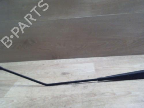 Used Front windshield wiper arm PEUGEOT 207 (WA_, WC_) 1.4 HDi (68 hp) 25383170