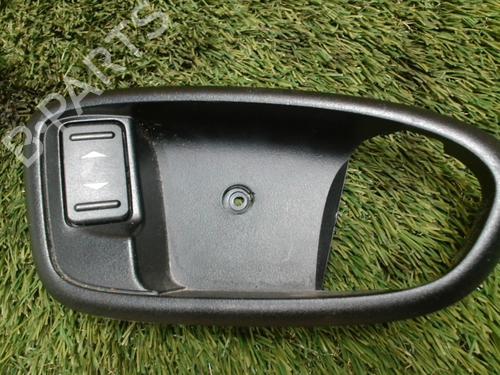 Raamschakelaar rechts achter FORD S-MAX (WA6) 1.8 TDCi (125 hp) 31226257