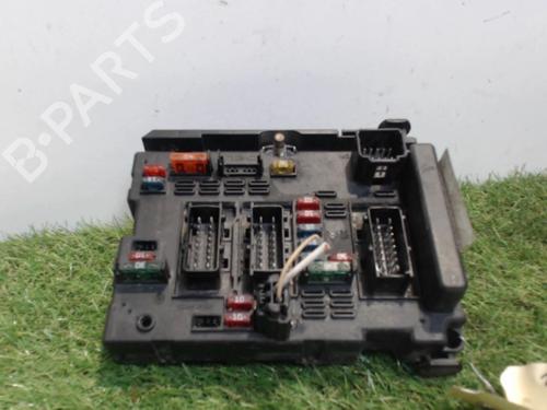 Used Fuse box PEUGEOT 307 Break (3E) 2.0 HDI 90 (90 hp) 25392860