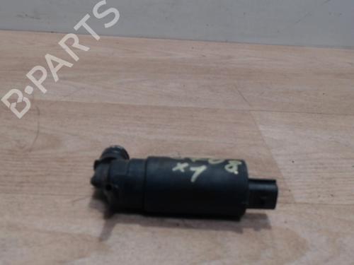Used Washer pump TOYOTA YARIS (_P1_) 1.4 D-4D (NLP10_, NLP10R) (75 hp) 25386698