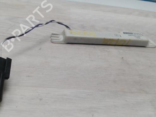 Antenne/Base RENAULT CAPTUR I (J5_, H5_) 1.2 TCe 120 (120 hp) 28576382