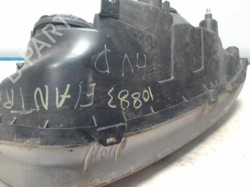 Right headlight HYUNDAI ELANTRA III Saloon (XD) 2.0 CRDi | BP28120412C29 