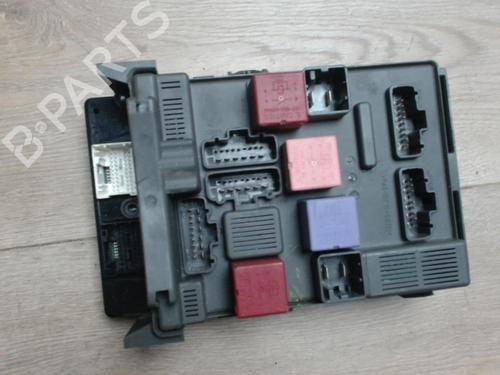 fuse-box-renault-laguna-ii-bg01_-2001-2002-2003-2004-2005-2006-2007-31230770 main image