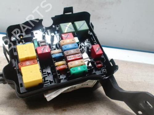 Fuse box PEUGEOT 208 I (CA_, CC_) 1.2 THP 110 | BP28001369E1