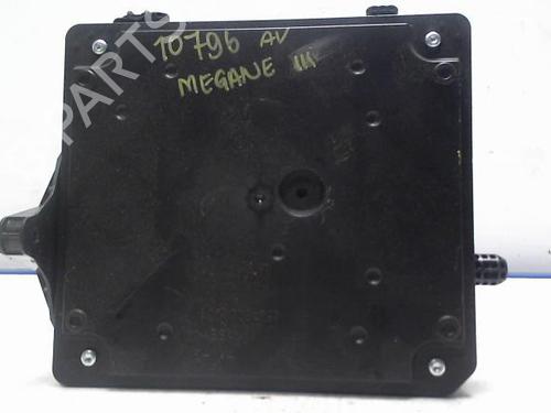 Used Control unit RENAULT MEGANE III Hatchback (BZ0/1_, B3_) 1.5 dCi (BZ09, BZ0D, BZ1W, BZ29, BZ14) (110 hp) 31220652
