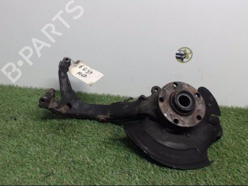 Høyre Styrespindel lagerhus VW PASSAT B5.5 (3B3) 1.9 TDI (130 hp) 31219298