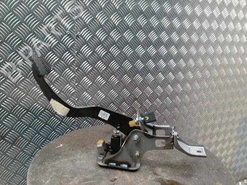 Kupplungspedal für KIA VENGA (YN) 1.6 CRDi 115 (116 hp) 31264301