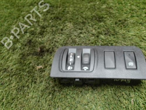 Used Switch RENAULT MEGANE III Hatchback (BZ0/1_, B3_) 1.5 dCi (BZ09, BZ0D, BZ1W, BZ29, BZ14) (110 hp) 29167645