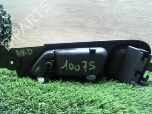 Maneta interior trasera derecha MERCEDES-BENZ C-CLASS (W203) C 270 CDI (203.016) (170 hp) 31226890