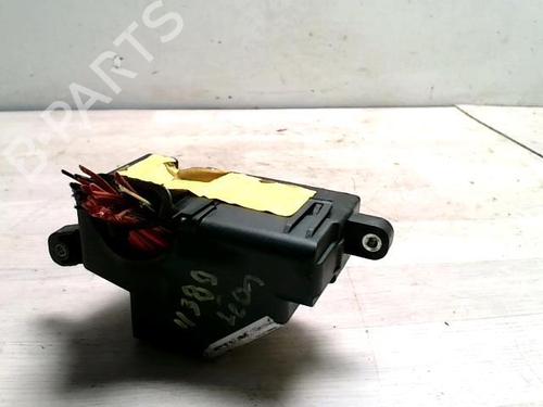 Used Fuse box Fuse box SEAT LEON (1P1) 1.9 TDI (105 hp) 27551566 27551566